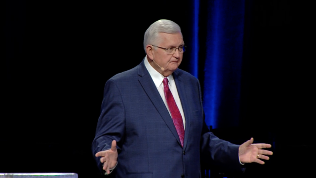 Dr. Bob Pitman's 6:30p Service